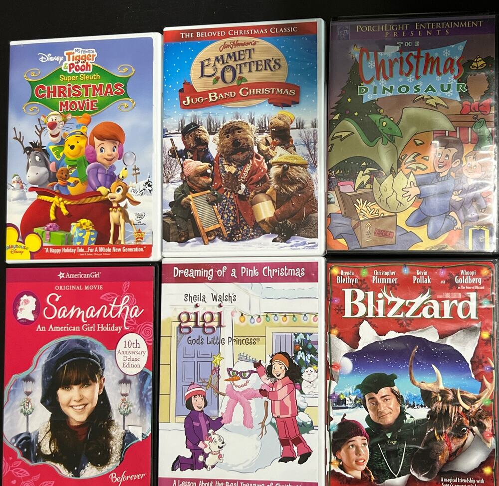 LOT 6x Kids Christmas DVDs๏ฟผ Disney Winnie Henson Dinosaur American Girl Blizzard